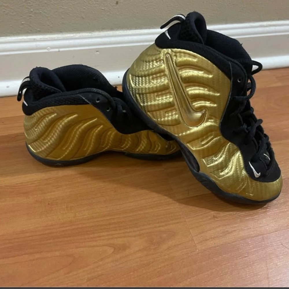 Nike Black and Gold Sneakers